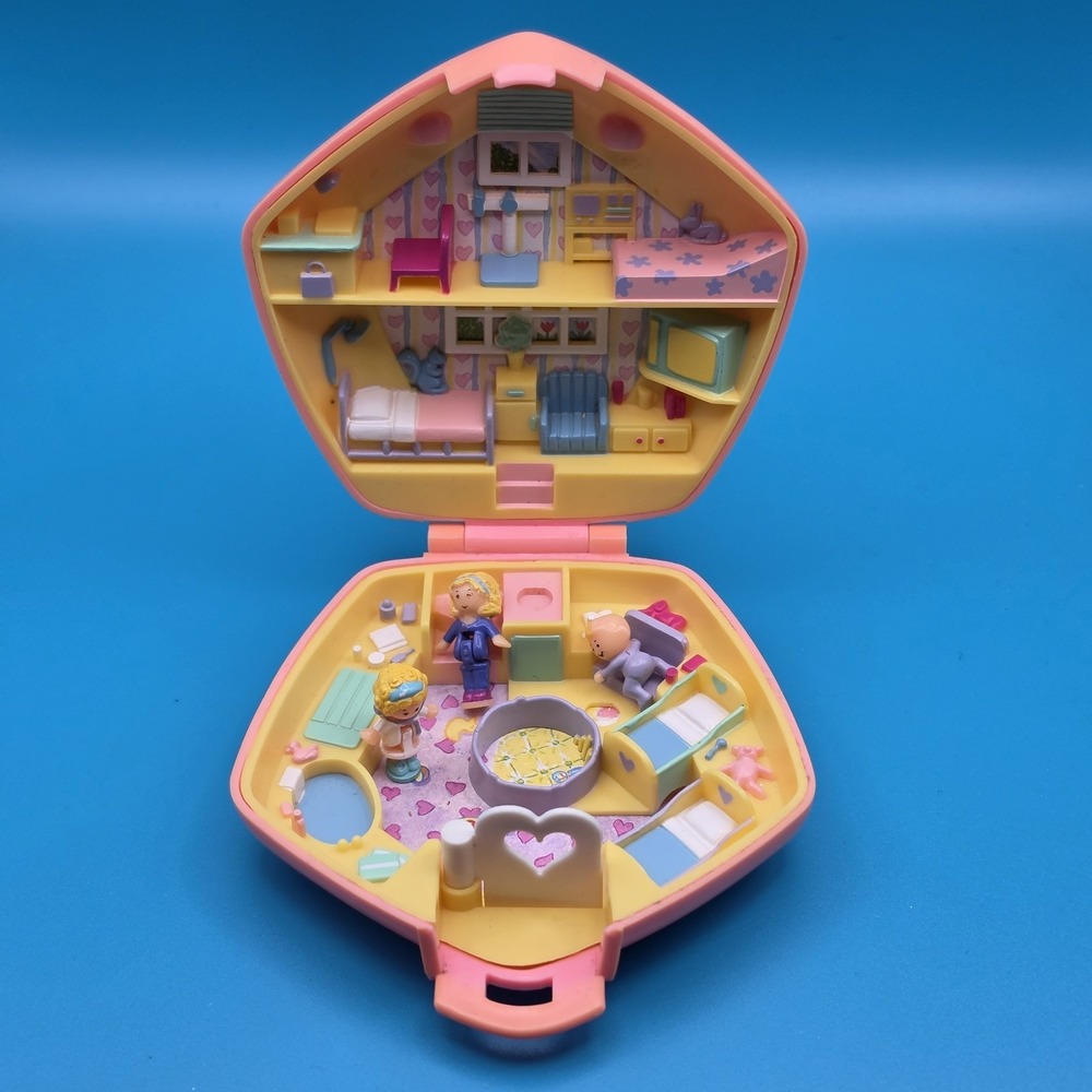 Vintage 1992 Polly Pocket Nursery Babies Pink Compact Complete 3 Dolls Bluebird